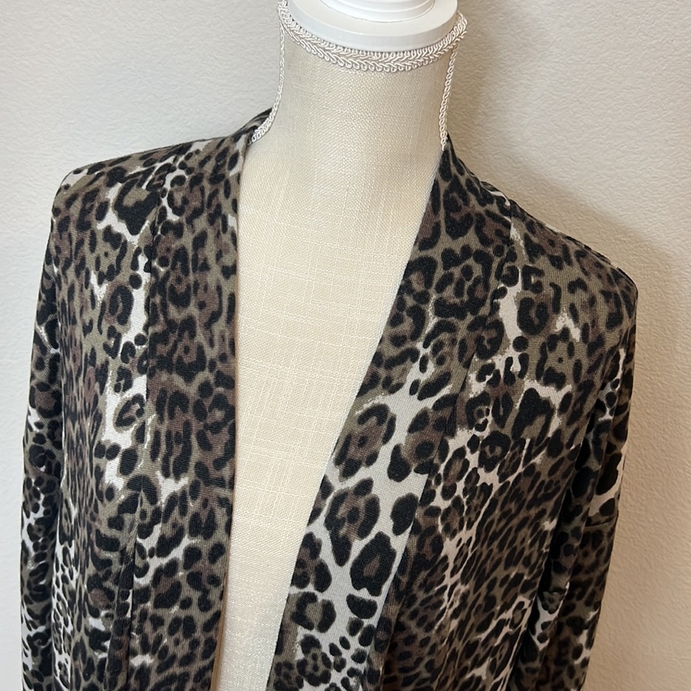 Sanctuary Leopard Print Camp Patch Pocket Knit Ca… - image 4